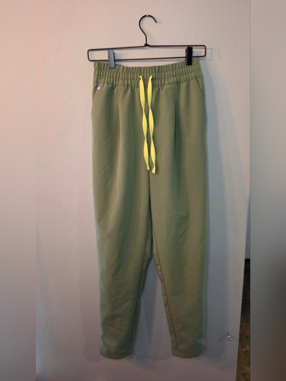 FIGS Technical Collection Scrub Jogger Pants Olive Green Women's S/T